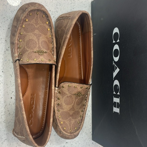 Coach McKenna STD DRV CC loafers. Size 5.5B, Tan and never worn. - Picture 7 of 9
